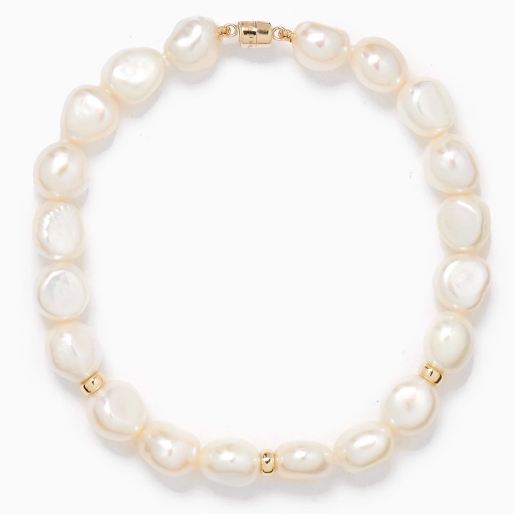 Elegant Natural Pearl Necklace and bracelets with 18K Gold Accents